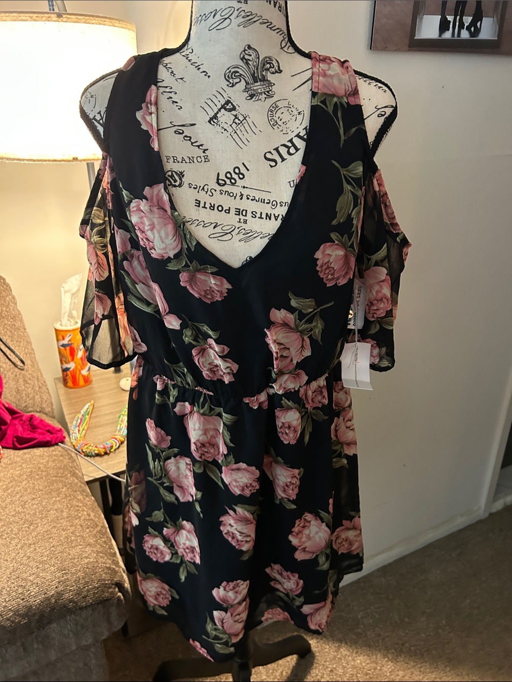 Floral Cold-Shoulder V-Neck Dress in Black and Pink